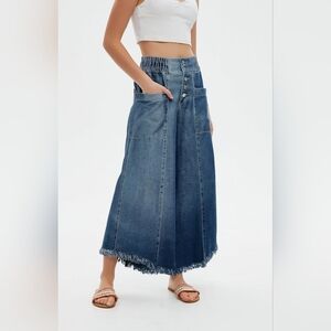 Cropped Wide Leg High Waisted Baggy Jeans Raw Hem Button Closure Denim Pant
